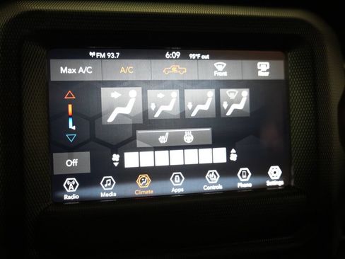 Used 2023 Jeep Gladiator Sport AWD/4WD image 20
