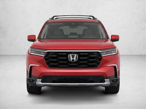 Used 2023 Honda Pilot Touring image 2