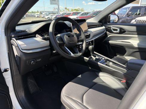 New 2026 Jeep Compass Limited AWD/4WD image 9