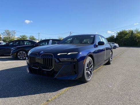 New 2026 BMW 760i xDrive image 1