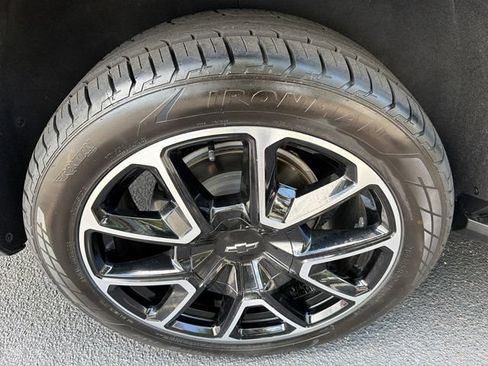 Used 2021 Chevrolet Tahoe RST RWD image 17