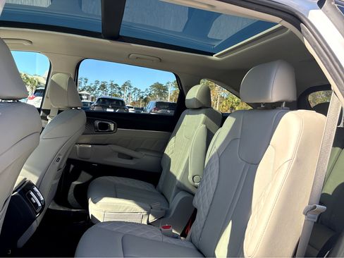 Used 2022 Kia Sorento SX image 30