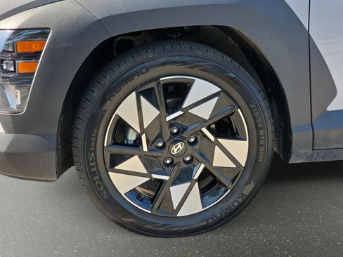 Used 2025 Hyundai Kona SEL FWD image 29