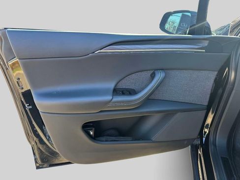 Used 2023 Tesla Model X AWD/4WD image 12