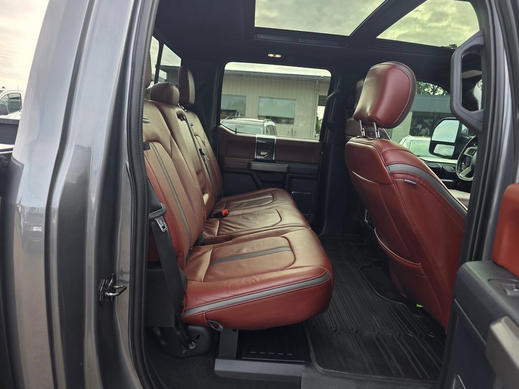 Used 2022 Ford F350 Platinum AWD/4WD image 24