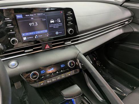 Certified 2021 Hyundai Elantra SEL w/ Convenience + Premium Package FWD image 11