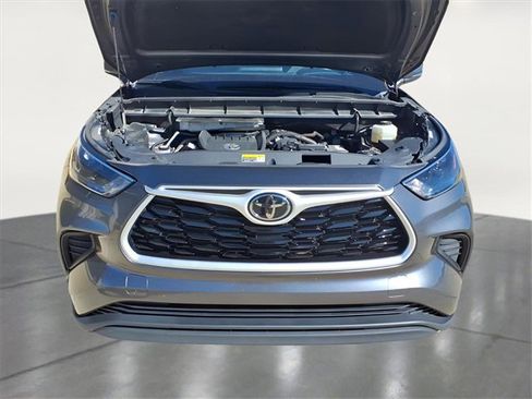 Used 2023 Toyota Highlander L image 22