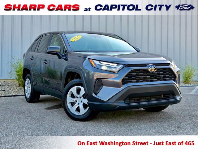 Used 2025 Toyota RAV4 LE AWD/4WD image 1