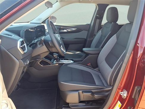 Used 2024 Chevrolet TrailBlazer LT w/ LT Cold Weather Package image 25