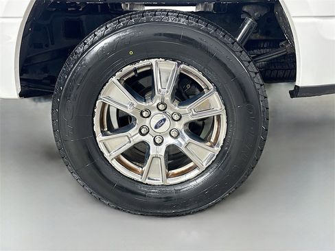 Used 2015 Ford F150 XLT w/ Equipment Group 302A Luxury image 33