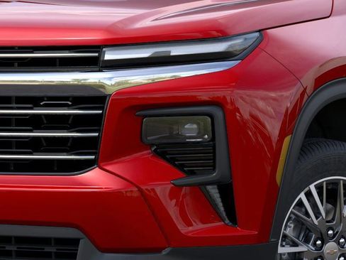 New 2026 Chevrolet Traverse LT w/ Driver Confidence Package FWD image 10