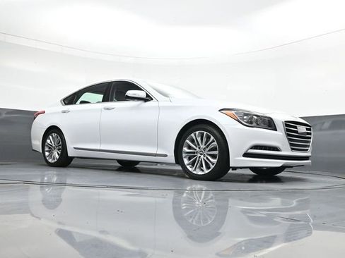Used 2017 Genesis G80 3.8 RWD image 31
