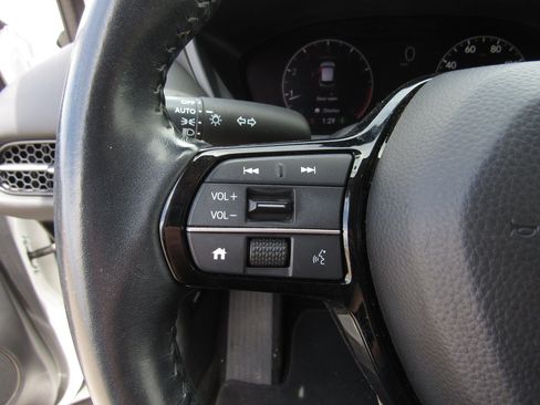 Used 2023 Honda HR-V EX-L image 25