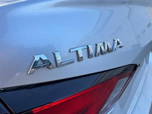 Used 2019 Nissan Altima 2.5 S FWD image 9