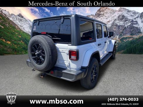 Used 2020 Jeep Wrangler Unlimited Sahara image 12