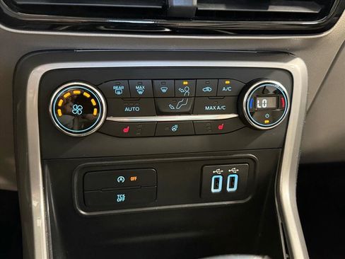 Used 2021 Ford EcoSport Titanium image 19