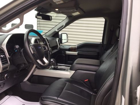 Used 2019 Ford F150 Lariat AWD/4WD image 7