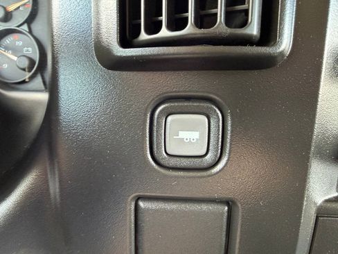 Used 2007 GMC Savana 3500 Extended Passenger w/ LT Preferred Equipment Group RWD image 35