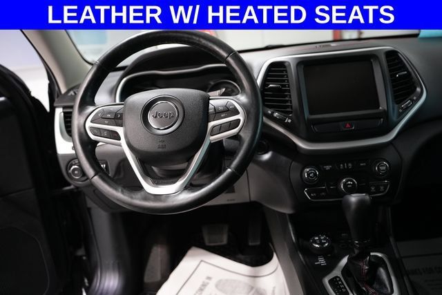 Used 2017 Jeep Cherokee Trailhawk w/ Cold Weather Group AWD/4WD image 2