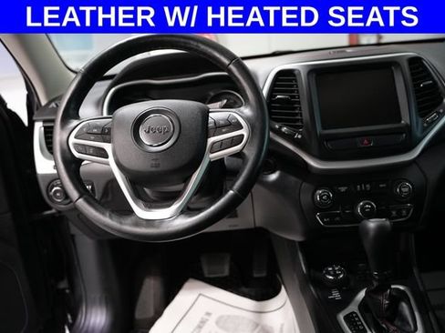 Used 2017 Jeep Cherokee Trailhawk w/ Cold Weather Group AWD/4WD image 2