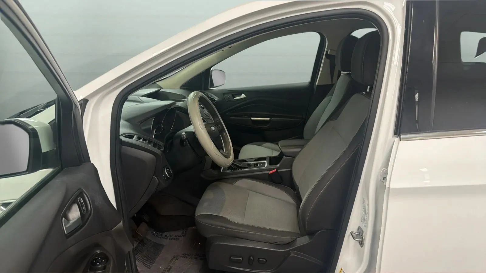 Used 2017 Ford Escape SE FWD image 20