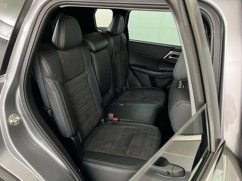 Used 2023 Mitsubishi Outlander SE FWD image 20