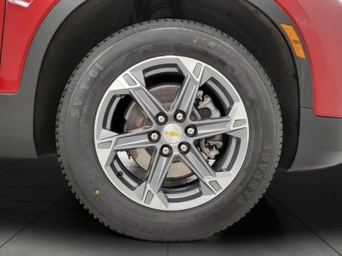 Used 2023 Chevrolet Blazer LT image 3