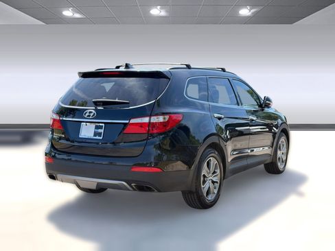 Used 2013 Hyundai Santa Fe GLS FWD image 9