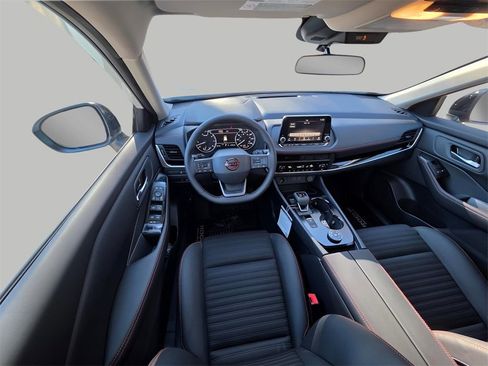 New 2026 Nissan Rogue SV AWD/4WD image 17
