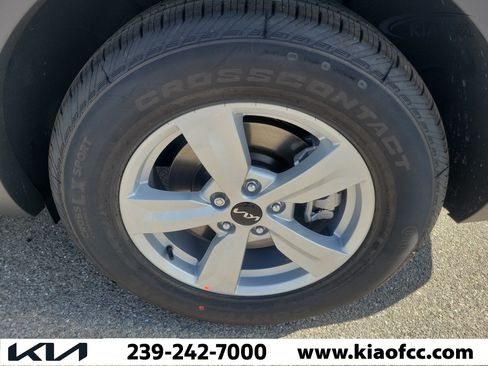 New 2026 Kia Sorento LX FWD image 6
