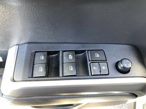 Used 2022 Toyota Tacoma SR5 RWD image 20