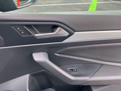 Used 2025 Volkswagen Jetta Sport image 31