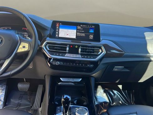 Used 2024 BMW X3 xDrive30i image 9