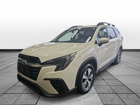 Used 2025 Subaru Ascent Premium AWD/4WD image 1