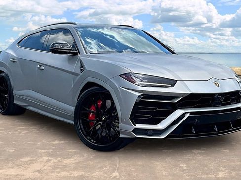 Used 2021 Lamborghini Urus AWD/4WD image 3