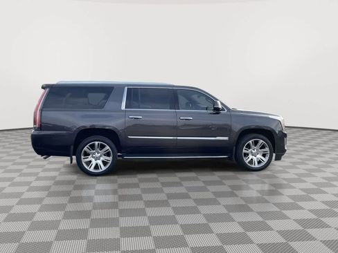 Used 2018 Cadillac Escalade ESV Luxury image 9