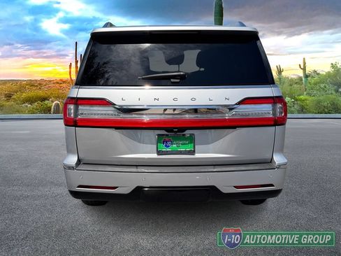 Used 2019 Lincoln Navigator Select RWD image 8