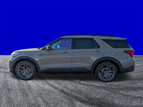 New 2026 Ford Explorer ST-Line w/ ST-Line Street Pack image 7