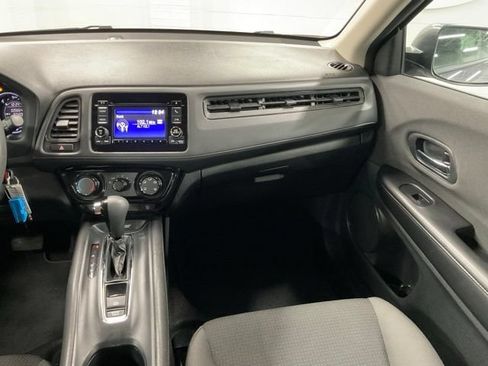 Certified 2022 Honda HR-V LX image 15