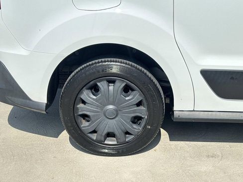 Used 2019 Ford Transit Connect XLT image 8