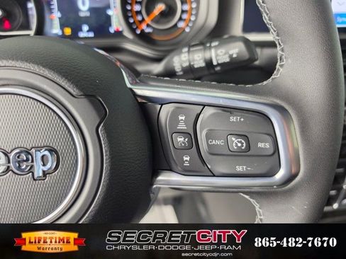 New 2026 Jeep Wrangler Unlimited Sahara AWD/4WD image 18
