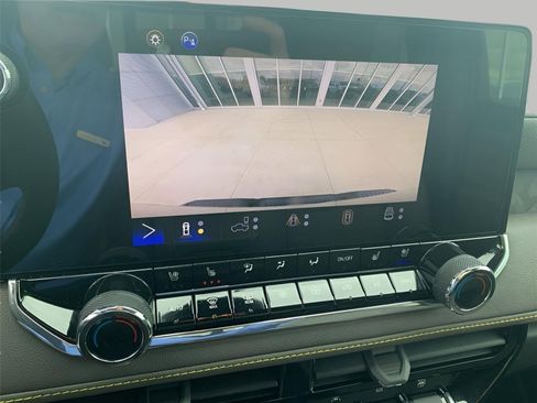 Used 2023 Chevrolet Colorado ZR2 w/ ZR2 Convenience Package III AWD/4WD image 14