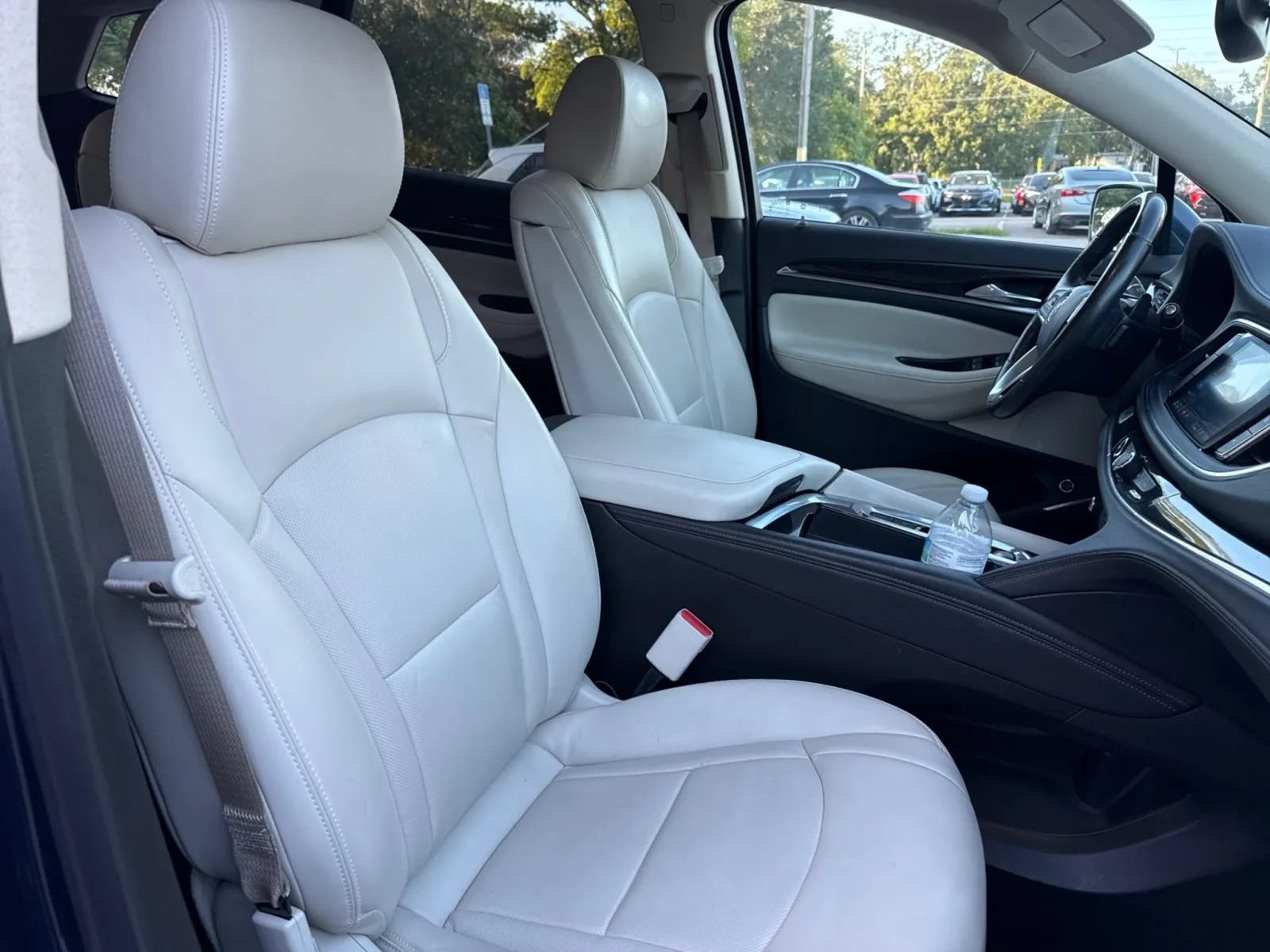 Used 2023 Buick Enclave Essence FWD image 16