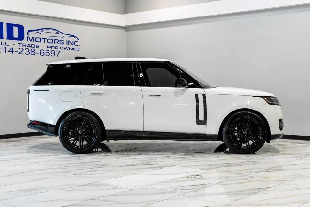 Used 2023 Land Rover Range Rover SE AWD/4WD image 9