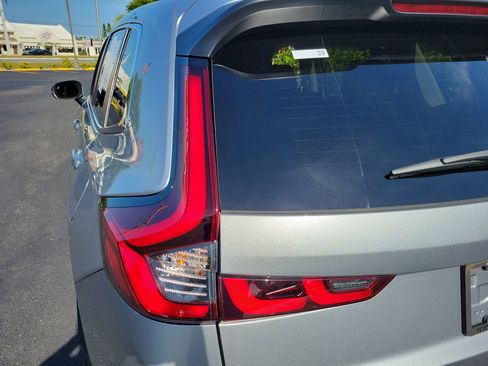 Used 2025 Honda CR-V EX-L image 11