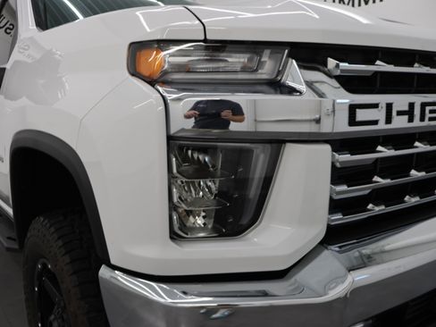 Used 2023 Chevrolet Silverado 2500 LTZ AWD/4WD image 22