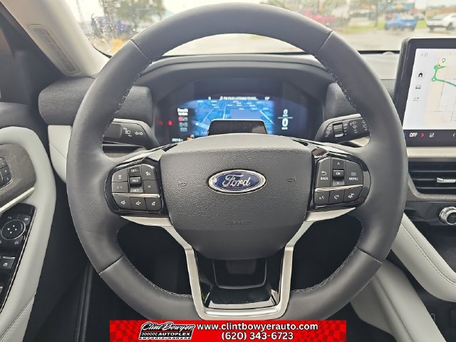 Used 2026 Ford Explorer Platinum w/ LUX Leather Package AWD/4WD image 15