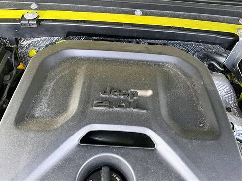 Used 2024 Jeep Wrangler Unlimited Rubicon 4xe AWD/4WD image 33