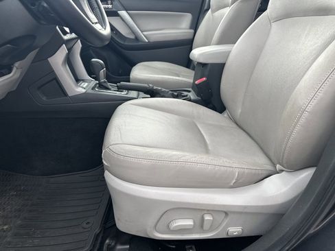 Used 2015 Subaru Forester 2.5i Touring w/ Eyesight & Navigation System image 10