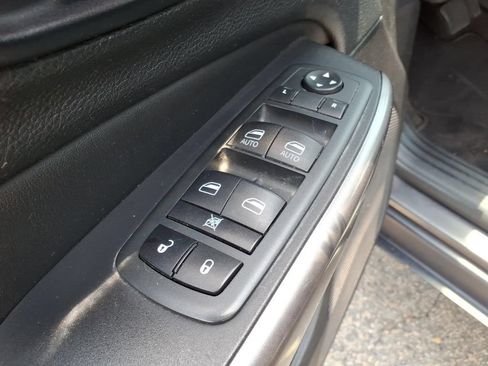 Used 2020 Jeep Cherokee Latitude Lux w/ Quick Order Package 26H Lux AWD/4WD image 10